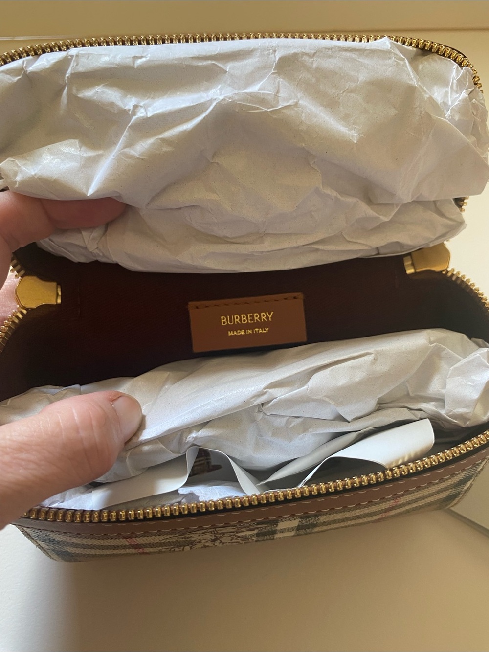 Burberry Mini Check Mates Vanity Bag – Archive Beige Paws on Parade – Authentic - Picture 6 of 9